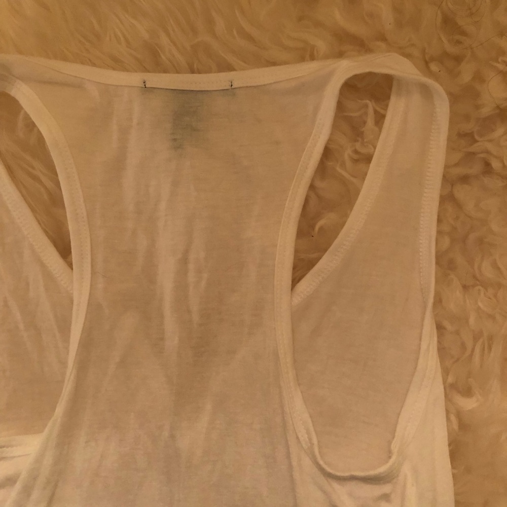 White Tank - Picture 4 of 5